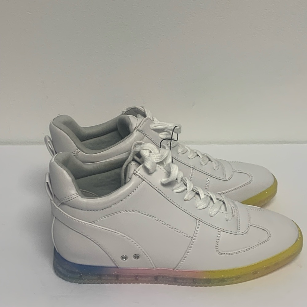 True Craft (Belk) Women's Size 7.5 M White Rainbow High Top Tennis Shoes NWOB